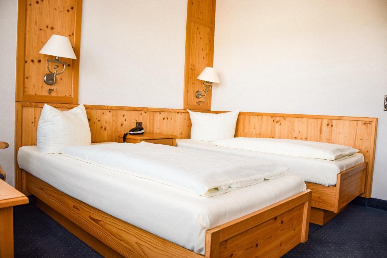 Hotel Bergwiesen - Zimmer Mit Balkon Oder Terasse Lohr am Main ภายนอก รูปภาพ