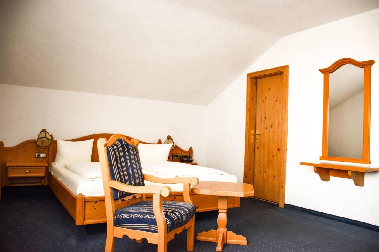 Hotel Bergwiesen - Zimmer Mit Balkon Oder Terasse Lohr am Main ภายนอก รูปภาพ