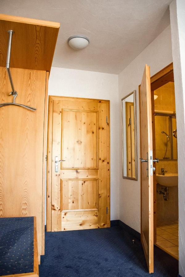 Hotel Bergwiesen - Zimmer Mit Balkon Oder Terasse Lohr am Main ภายนอก รูปภาพ