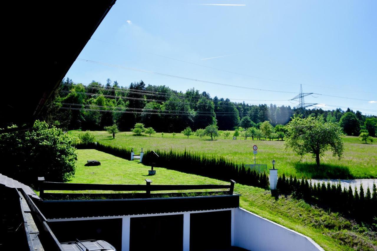 Hotel Bergwiesen - Zimmer Mit Balkon Oder Terasse Lohr am Main ภายนอก รูปภาพ